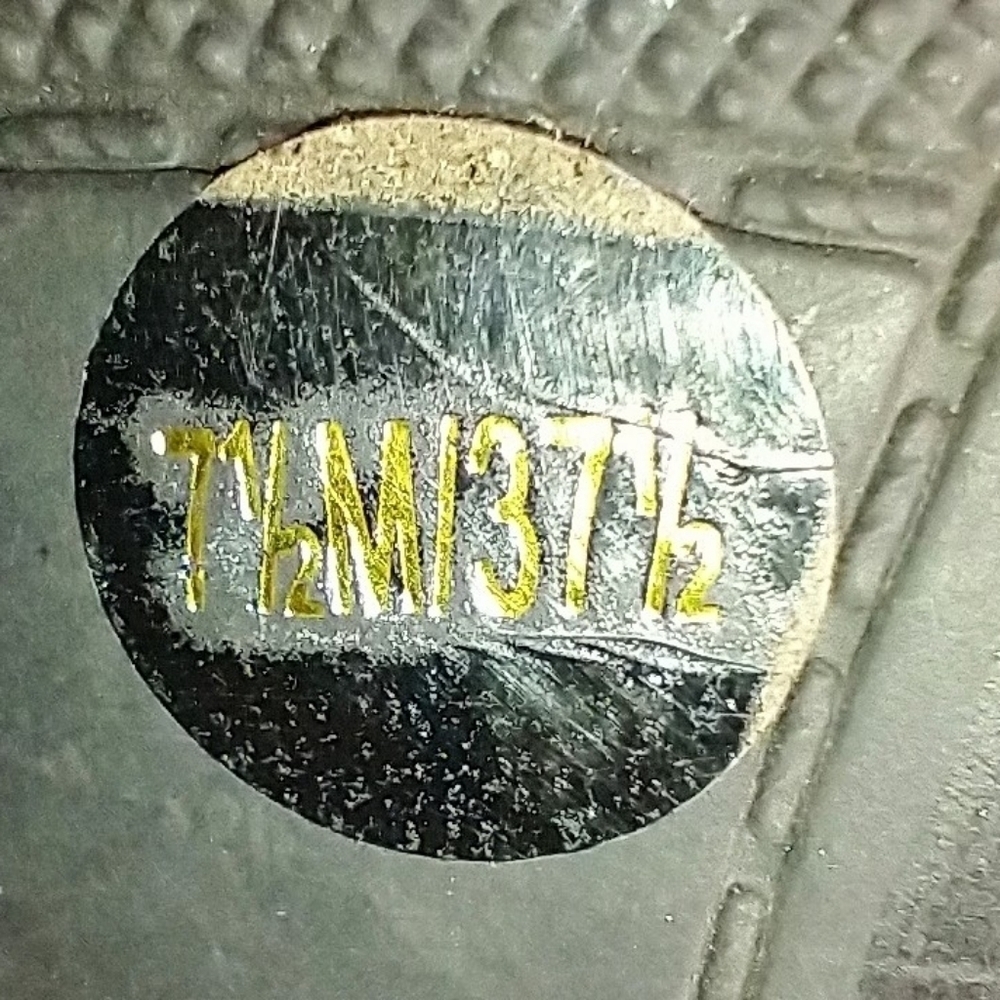 VINCE CAMUTO EQUESTRIAN STYLE BOOTS - Picture 4 of 9